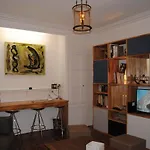 Apartment On Montmartre Street